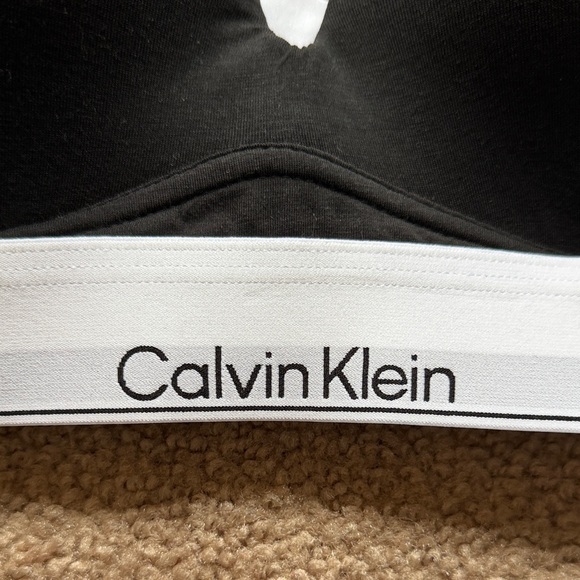 Calvin Klein Black bra push up plunge 36c nwt - Picture 3 of 9